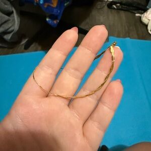 Elegant Gold Chain Bracelet